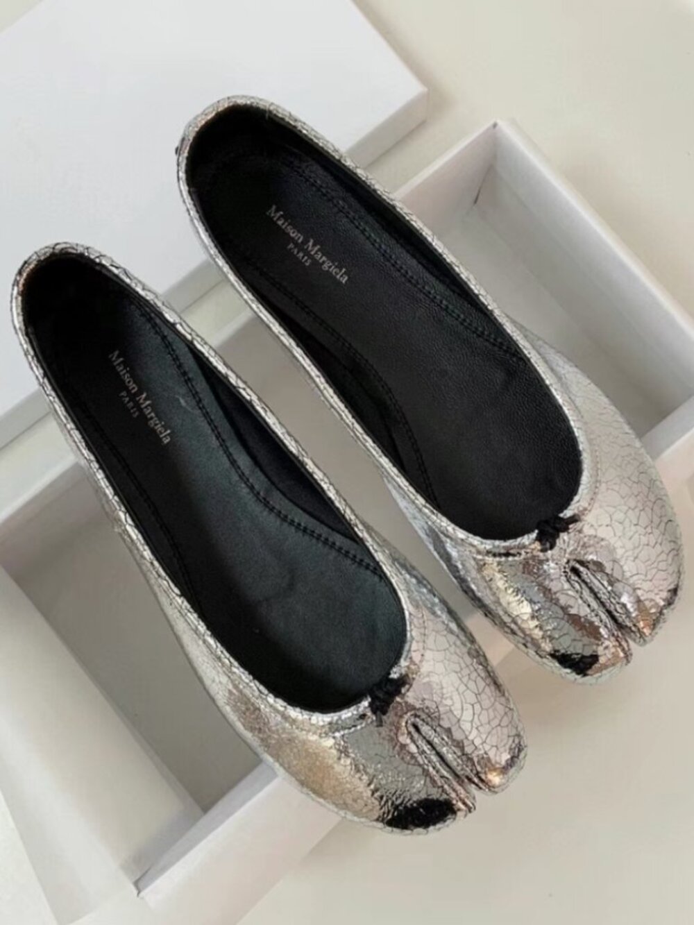 Maison Margiela Silver Cracked Leather Tabi Ballet Flats